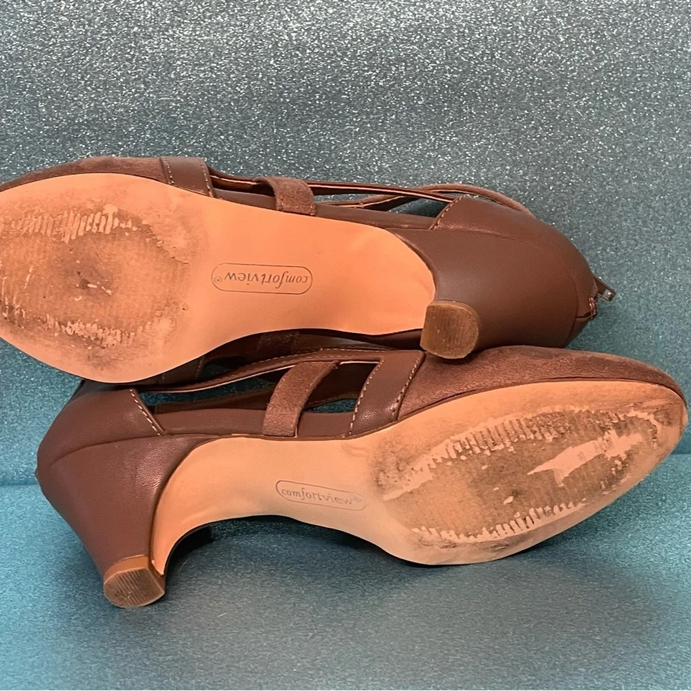 ComfortView Women's Light Brown Suede Shoes - Picture 6 of 6